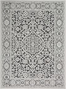 5' x 7' Area Rug